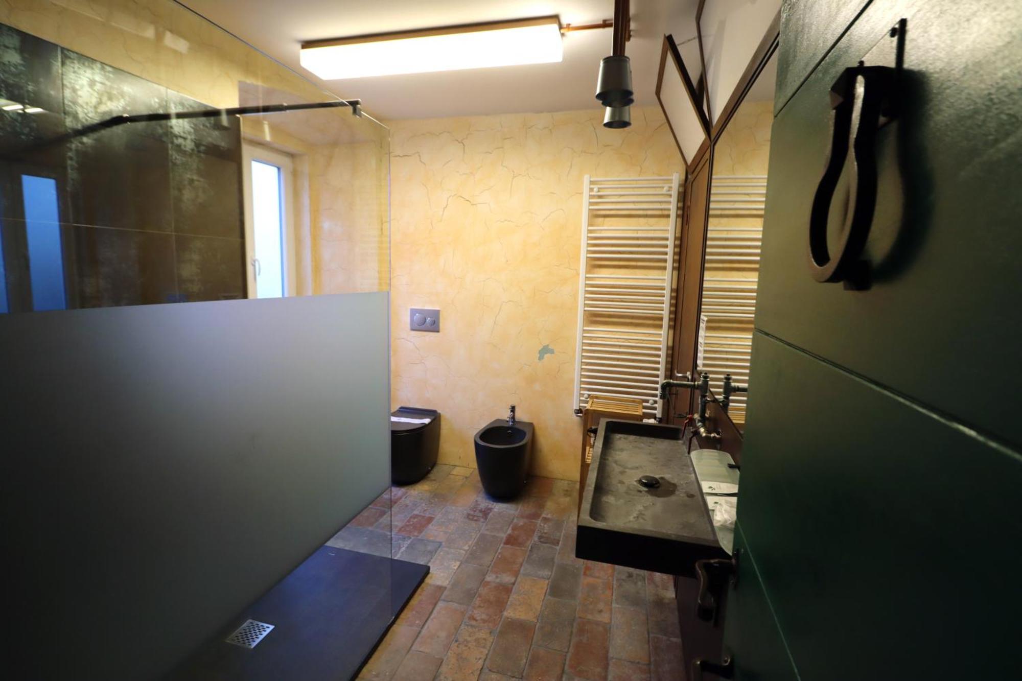 Thematic Rooms - Athema Atmosphere Trieste Exterior photo
